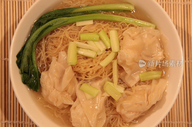 Shrimp Wonton Noodle Soup (云吞面)